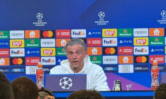 在与年轻球 在与年轻球