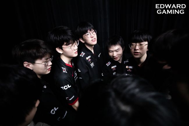 比赛前与母 比赛前与母